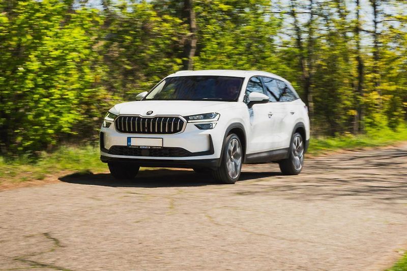 Škoda Kodiaq (2025) 2.0 TDI, Navi, 7 míst, tažné - fotka 30 z 31