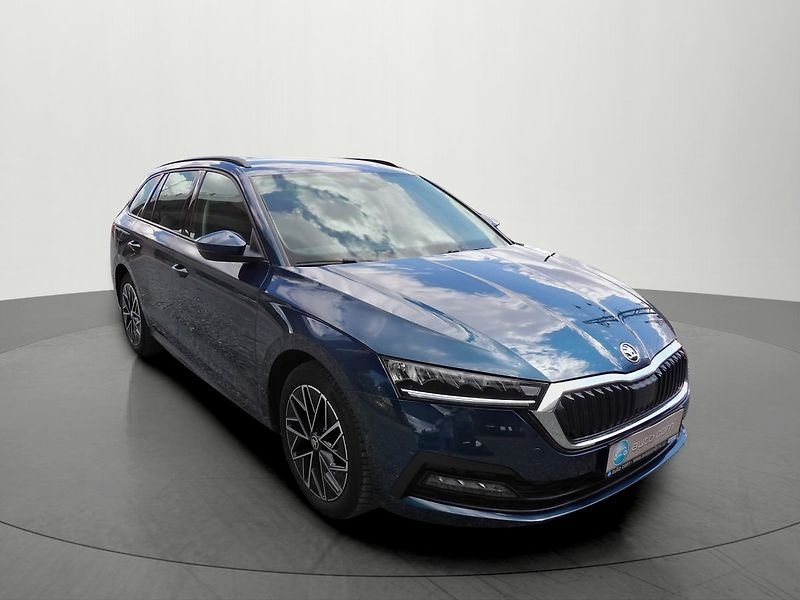 Škoda Octavia 2.0TDI DSG Style Virtual ACC - fotka 6 z 30