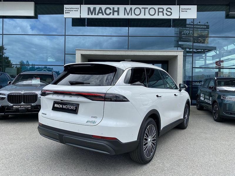 Chery Ostatní UNIQUE 1.5 TGDI PHEV - fotka 9 z 34