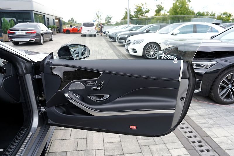 Mercedes-Benz Třídy S S 500 4Matic Coupe AMG - fotka 21 z 43