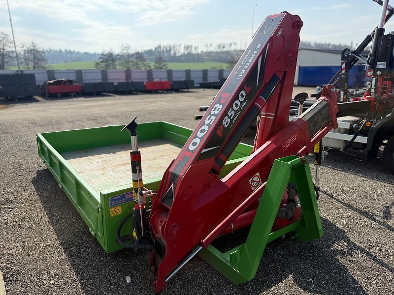 Ostatní (2026) Hydraulické ruka v kontejneru - fotka 1 z 9