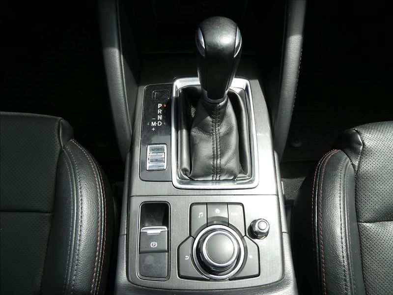 Mazda CX-5 2,5 Skyactiv 141kW AWD automat - fotka 29 z 42