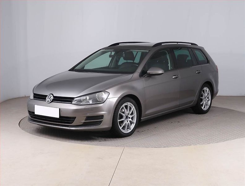 Volkswagen Golf (2014) Comfortline 2.0 TDI, Navi - fotka 2 z 15