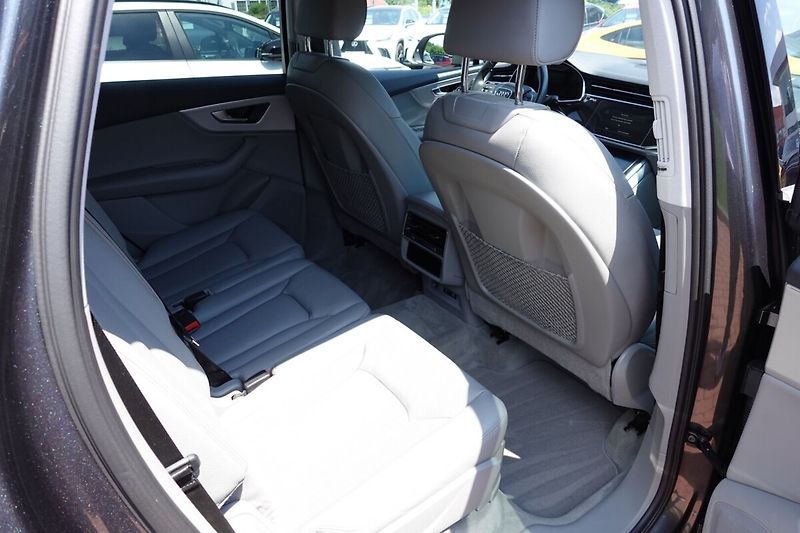 Audi Q7 3,0TDi 210kW S-Line, Soft clos - fotka 14 z 34