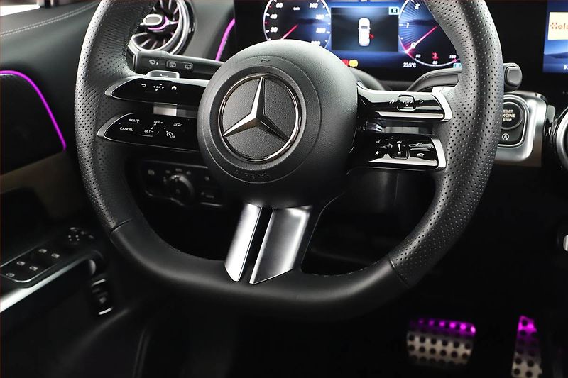 Mercedes-Benz GLB (2025) 200 d 4MATIC, AMG LINE - fotka 29 z 30