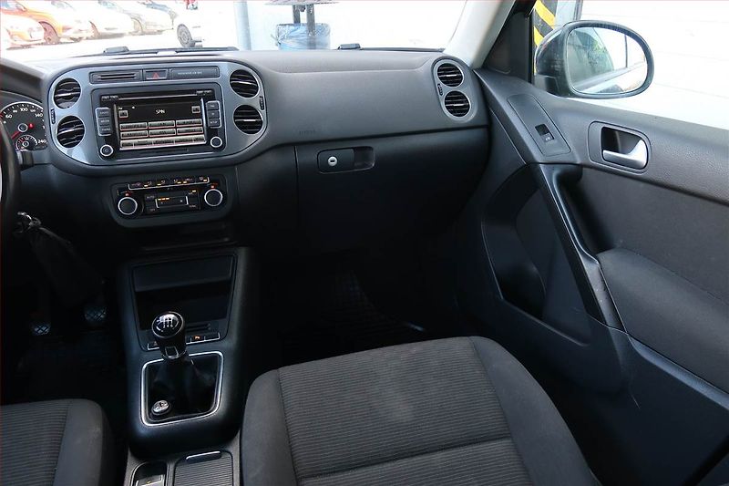 Volkswagen Tiguan (2012) 2.0 TDI, Tempomat - fotka 8 z 18