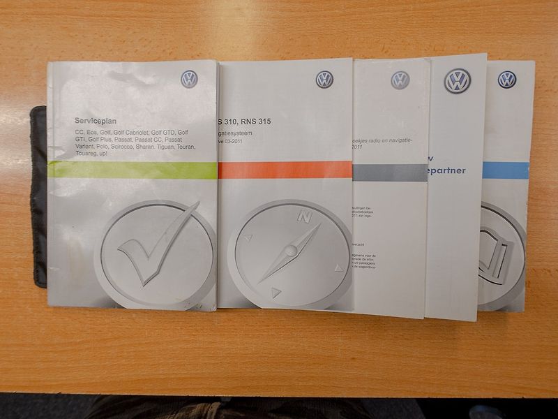 Volkswagen Passat (2012) 2.0TDI 103KW CR DSG – NAVI - fotka 50 z 52