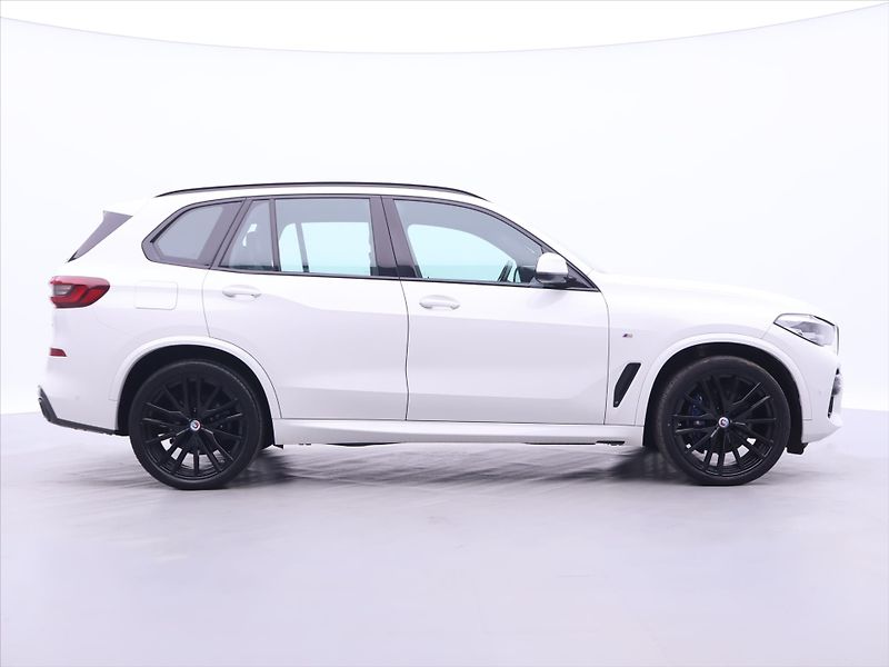 BMW X5 3,0 30D 210kW xDrive M-Paket - fotka 8 z 44