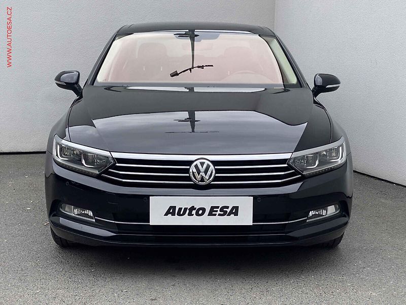 Volkswagen Passat (2014) 1.4 TSi, Comfortline, šíbr - fotka 2 z 19