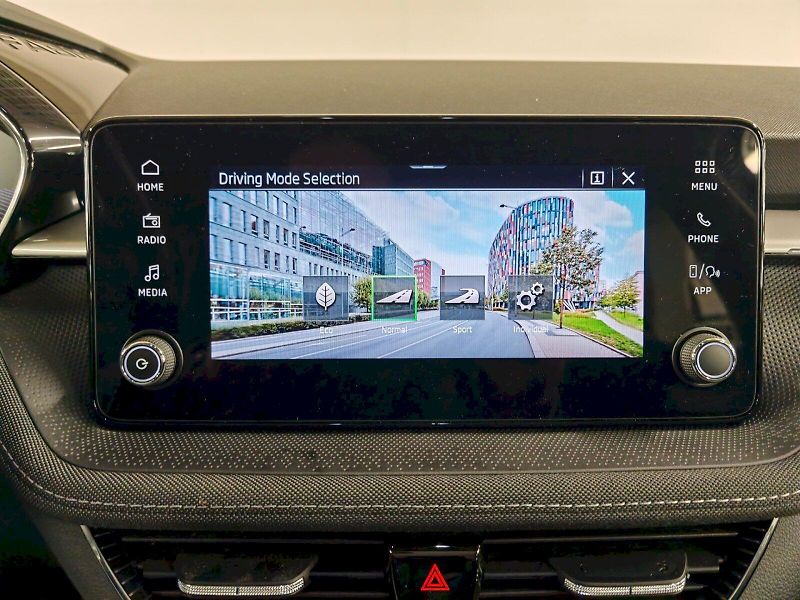 Škoda Fabia (2025) 1.0 TSI 85 kW Top Selection - fotka 11 z 28