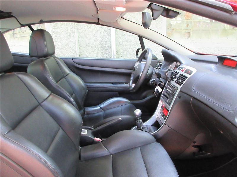 Peugeot 307 2,0 CC 2.0HDi 100Kw, JBL, Kůže - fotka 20 z 37