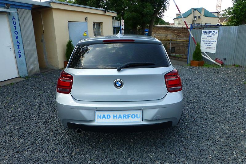 BMW Řada 1 (2012) 2.0D,dig.klima,xenony,park.sen - fotka 8 z 43