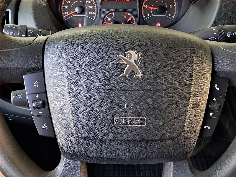 Peugeot Boxer (2021) 2.2 BlueHDi, Maxi, 14m3, 1.0t - fotka 14 z 17
