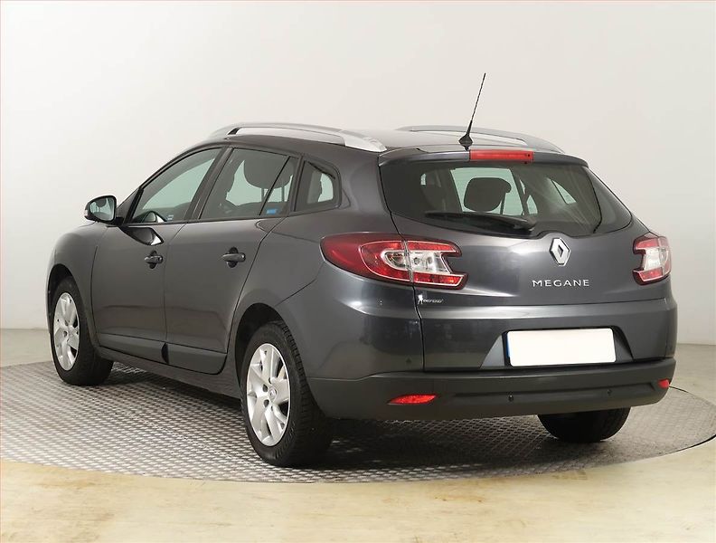 Renault Mégane (2011) 1.6 16V, Tempomat - fotka 4 z 19