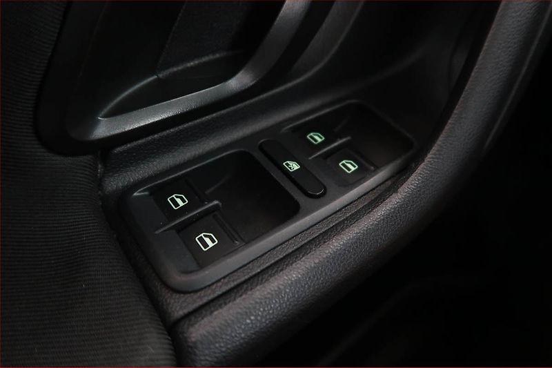 Škoda Roomster (2011) Comfort 1.2 TSI, nová STK - fotka 15 z 15