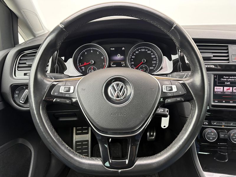 Volkswagen Golf 1.4 TSI 110kW ALLSTAR - fotka 15 z 23