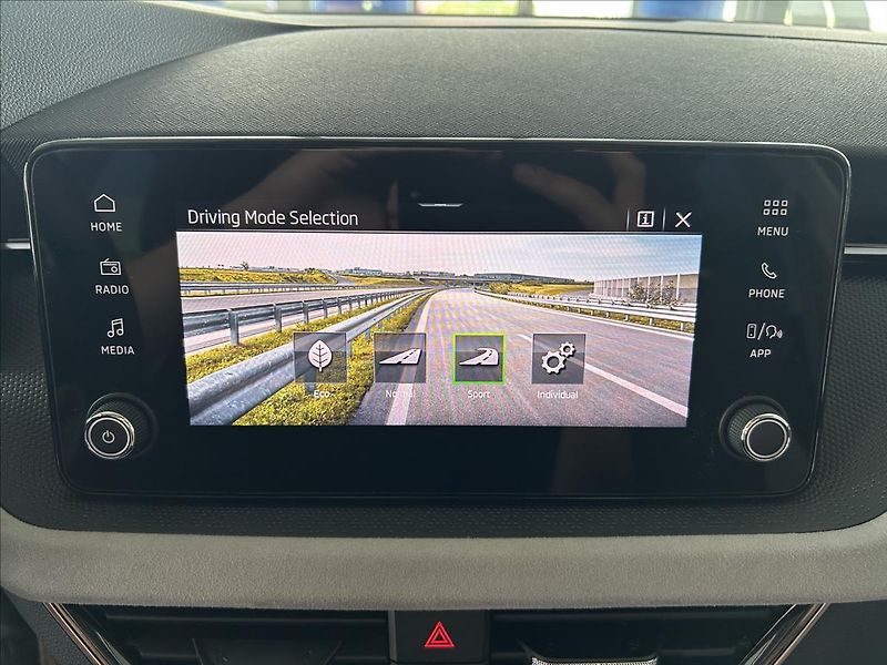 Škoda Kamiq 1,0   TSI85kW,1.MAJITEL,ČR,FIR - fotka 21 z 35