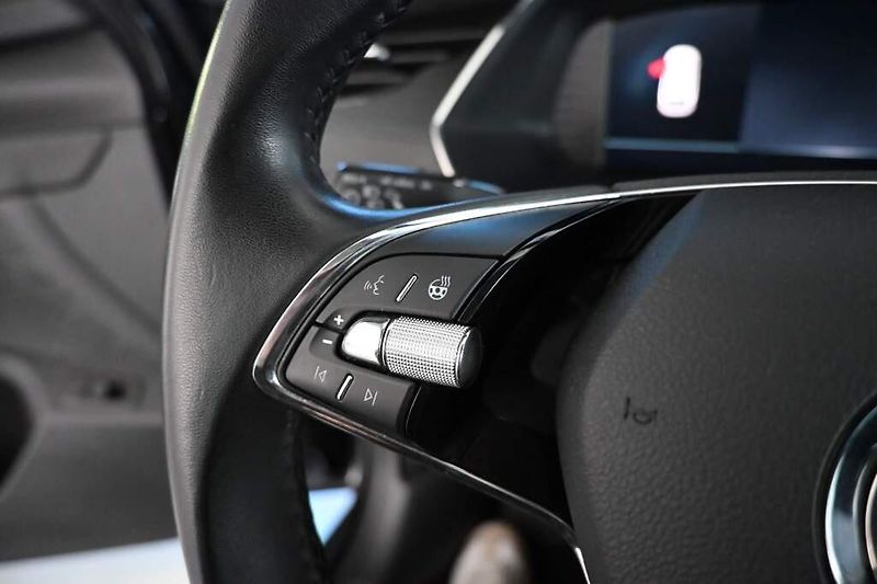 Škoda Octavia (2023) 2.0 LED TOUR Virtual TDI - fotka 14 z 31
