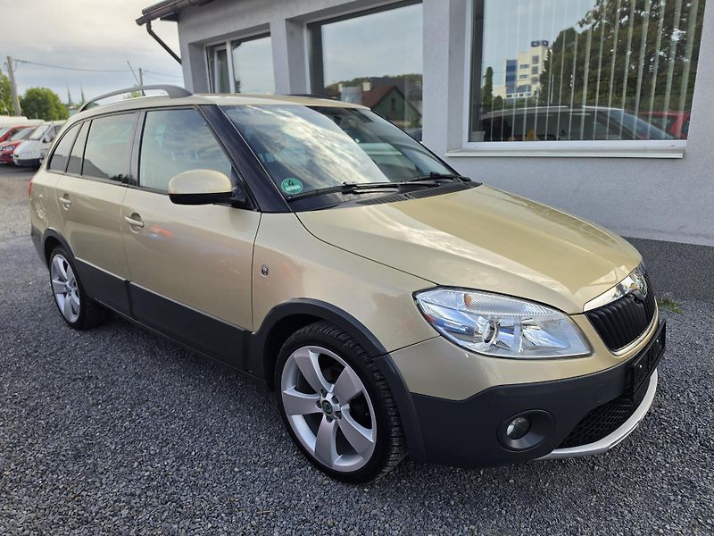 Škoda Fabia 1.2 TSI Scout  - fotka 1 z 25
