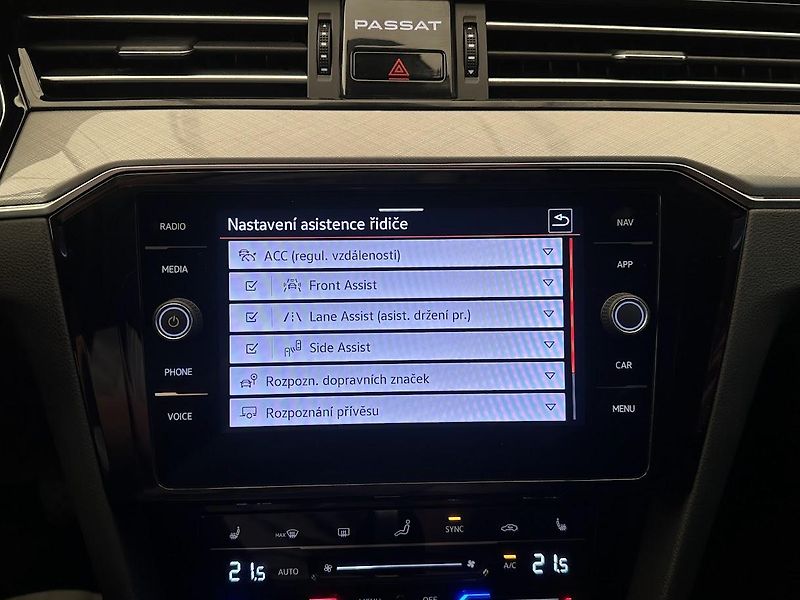 Volkswagen Passat (2022) 2.0 TDi Style Business DSG  - fotka 25 z 30