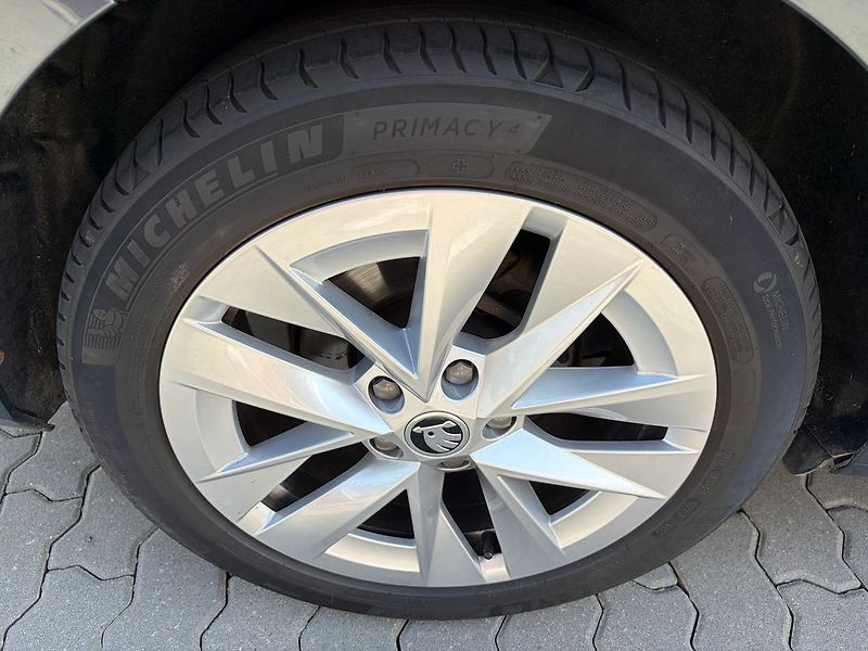 Škoda Octavia 2.0 TDi 110kW  Style Plus - fotka 10 z 10