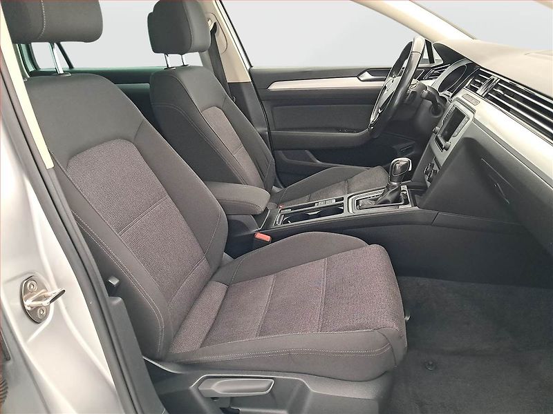 Volkswagen Passat (2015) Comfortline 2.0 TDI, Automat - fotka 9 z 20