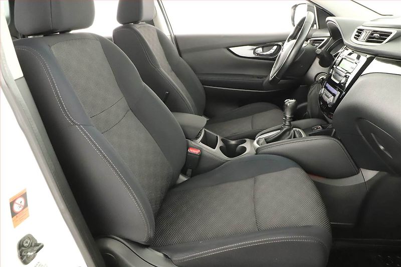 Nissan Qashqai (2017) 1.5 dCi, ČR,1.maj, Serv.kniha - fotka 7 z 12
