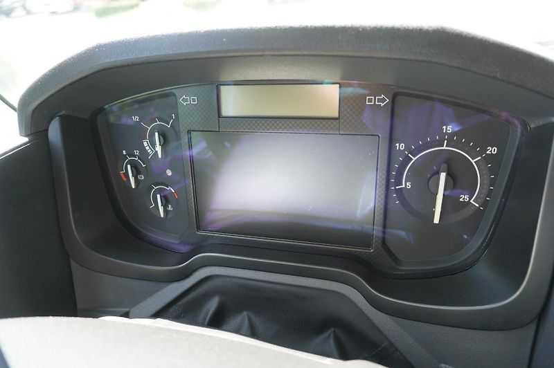Renault (2019) C380 P6X2 E6 / 160 tho. km! - fotka 20 z 24