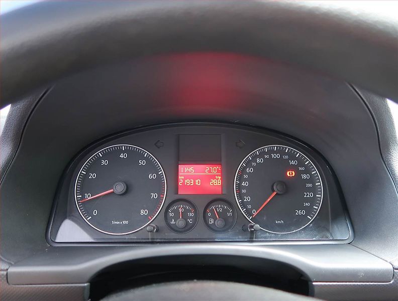 Volkswagen Caddy (2008) 1.4 i, 5Míst - fotka 11 z 16