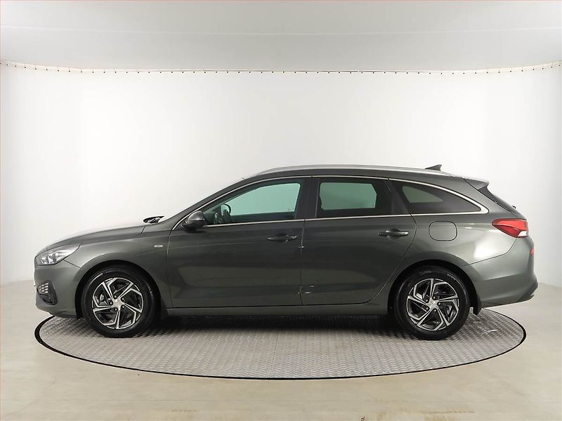 Hyundai i30 (2022) 1.5 T-GDI MHEV, Serv.kniha - fotka 3 z 17