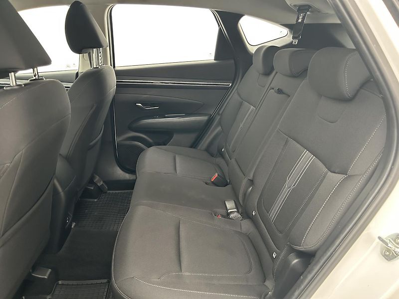 Hyundai Tucson 1.6 T-GDI 4x4 SMART - fotka 10 z 26