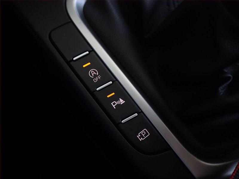 Kia Ceed (2022) Silver 1.5 T-GDI, Serv.kniha - fotka 20 z 20