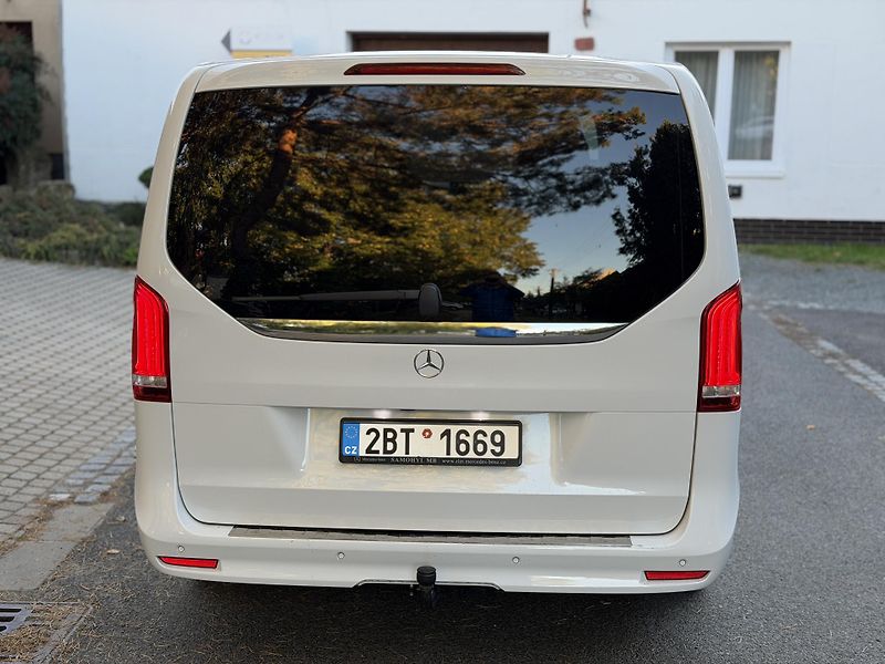 Mercedes-Benz Třídy V (2021) Mercedes-Benz V 300 d L 4MATIC - fotka 4 z 19