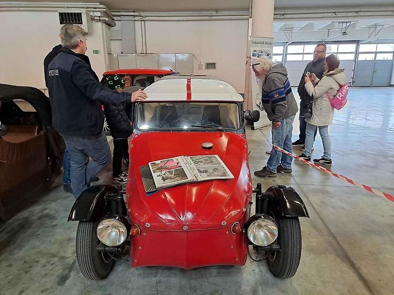 Unikátní historické vozy i náhradní díly. Na brněnském výstavišti se v sobotu konala VeteránTechna.