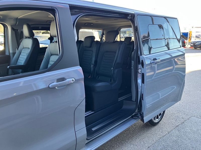 Ford Tourneo Custom (2025) Titanium X L1, Tourneo, 64 kWh - fotka 19 z 28