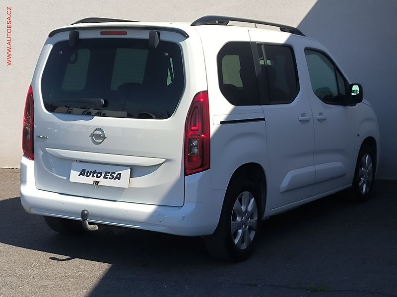Opel Combo (2022) 1.5CDTi, 1.maj,ČR, Elegance - fotka 4 z 18
