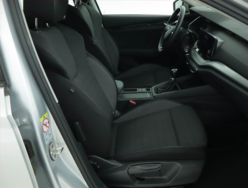 Škoda Octavia (2023) Ambition 2.0 TDI - fotka 9 z 15