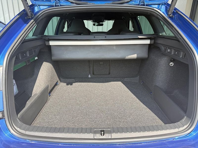 Škoda Octavia DSG 1,5TSi 110kW SportLine - fotka 25 z 25