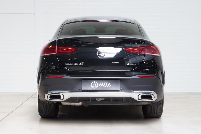 Mercedes-Benz GLE 300d,4matic,AMG,ČR,Tažné,360 - fotka 7 z 36
