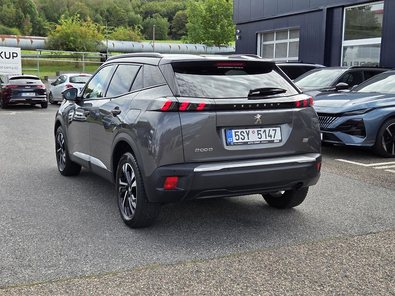 Peugeot 2008 (2023) 1.2 PT 100 ALLURE MAN6 - fotka 3 z 27