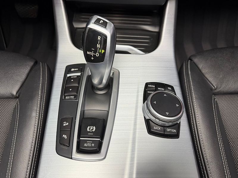 BMW X3 2.0d xDrive, PANORAMA, TAŽNÉ - fotka 17 z 22