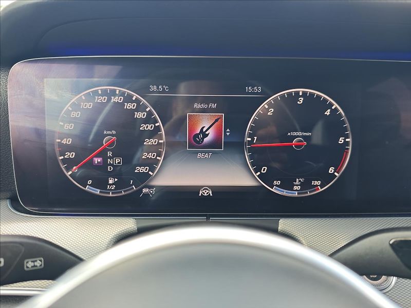 Mercedes-Benz Třídy E 2,9 400d 4Matic 9G-Tronic - fotka 21 z 22