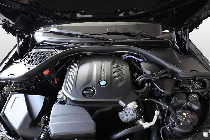 BMW Řada 3 320d xDrive Touring - fotka 9 z 24