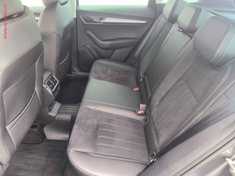 Škoda Karoq (2026) 2.0TDi 4x4 Top Selection, 1 - fotka 10 z 31