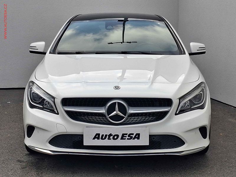 Mercedes-Benz CLA (2018) 1.6 i CLA200, Sport, LED, - fotka 2 z 18