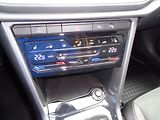 Volkswagen T-Roc 1.5 TSI Style 110 kW M6F - náhled 15