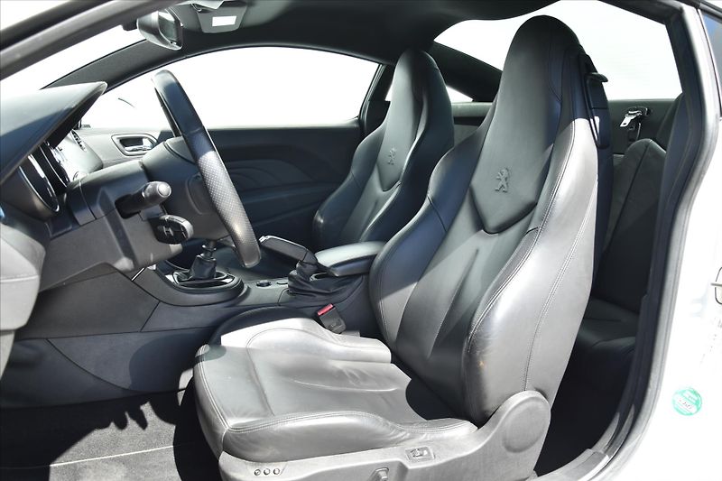 Peugeot RCZ 1.6i 147kW SERVIS.KNIHA ČR - fotka 9 z 25