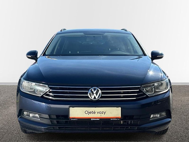 Volkswagen Passat Trendline - fotka 4 z 24