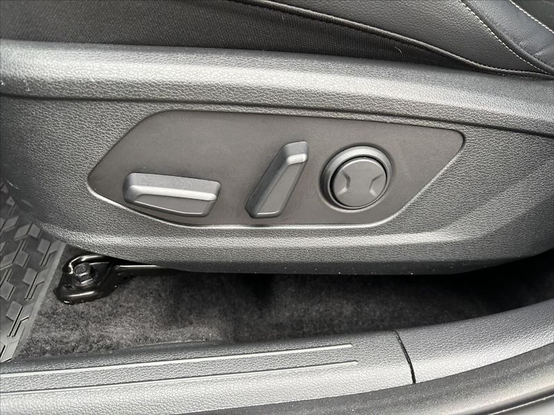 Kia Sportage 1,6 i 132kW AT 4x4 TOP ZÁRUKA - fotka 11 z 49