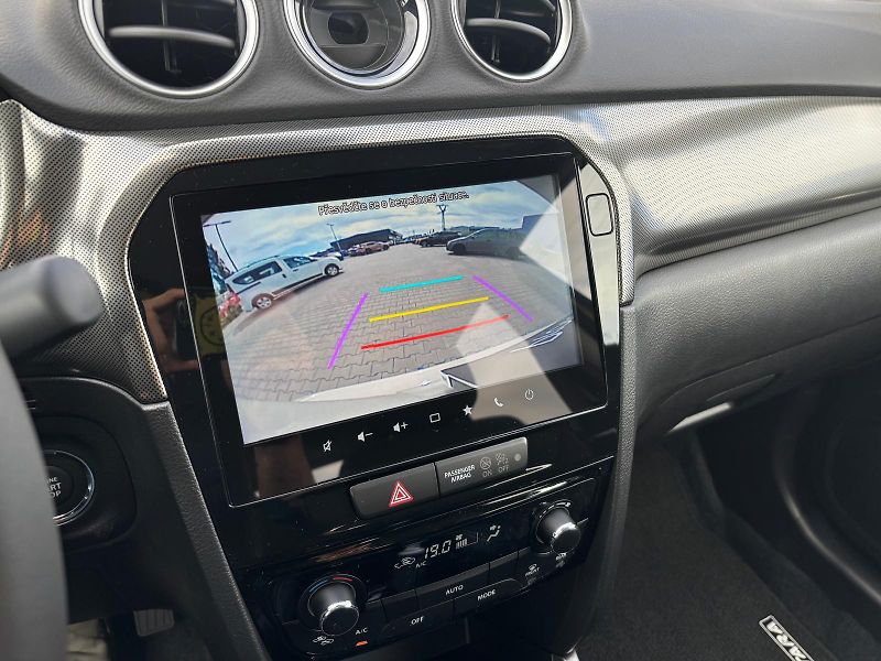 Suzuki Vitara 1,4 BoosterJet Elegance - fotka 19 z 26